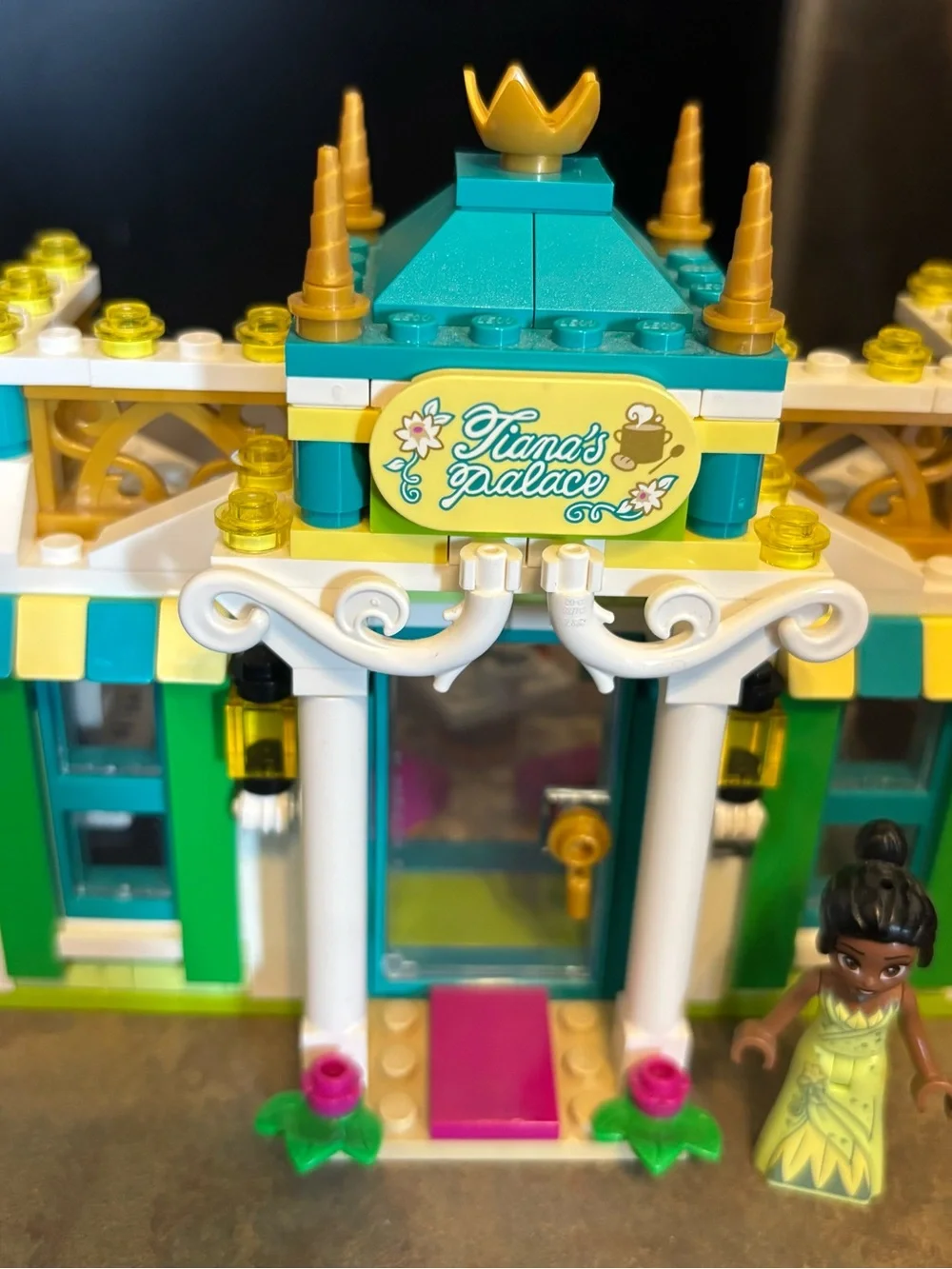 LEGO Disney Princess Market Adventure 43246 – Complete Set